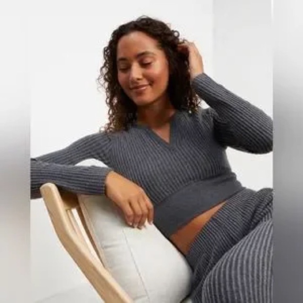 UPWEST Ribbed Cropped Top
